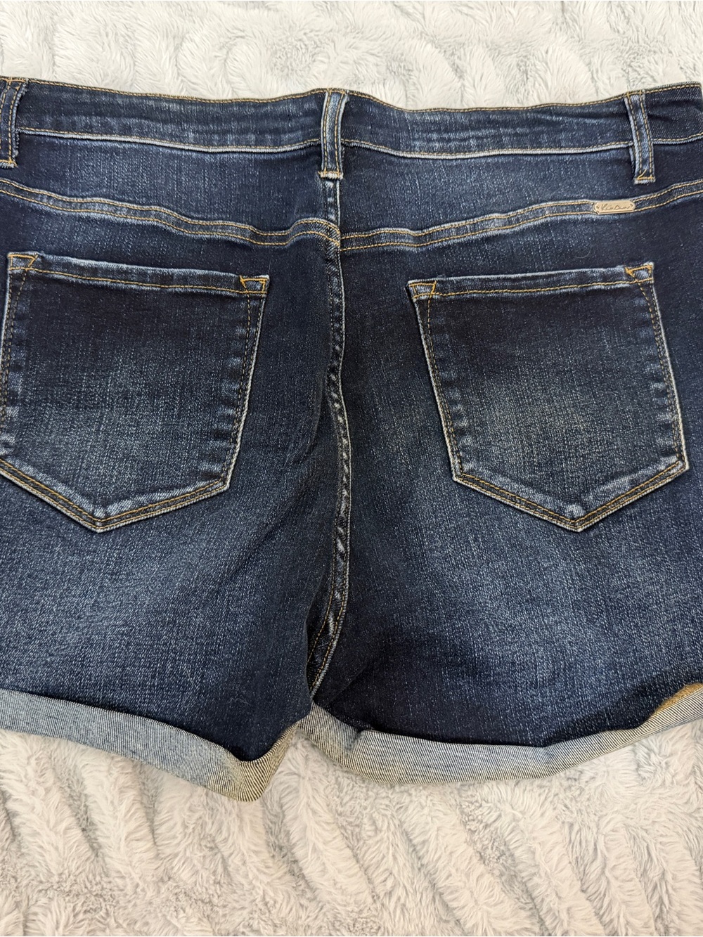 KanCan Kurty Ultra High Rise Button Fly Denim Shorts Size 34 NWOT - Picture 2 of 3